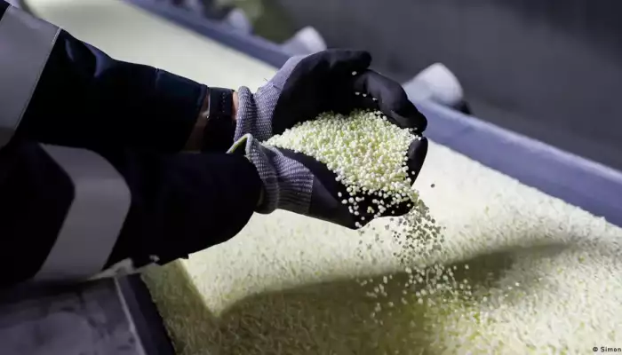 حرب إيران: إغلاق مضيق هرمز قد يسبب أزمة غذائية