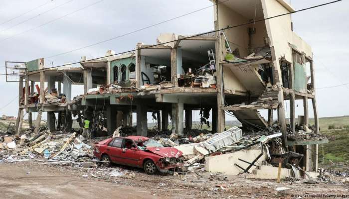 غارة جوية إسرائيلية على مركز للرعاية الصحية في لبنان تقتل 12 من الموظفين