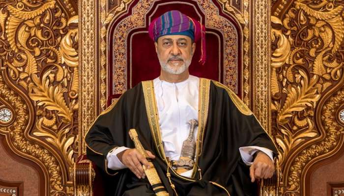 جلالة السلطان يتلقى تهاني عيد الفطر من عدد من المسؤولين العمانيين