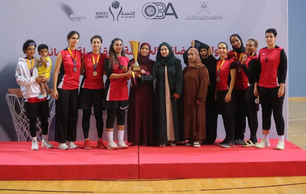 فريق "ايميرالد" وصيفًا.. و"بيتال" في المركز الثالث "قيم العالمية" يحصد لقب البطولة الرمضانية لكرة السلة النسائية