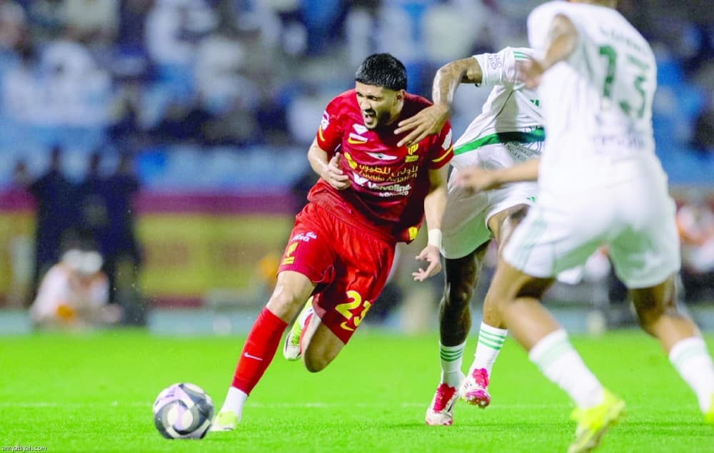 المدافع السعودي الأحمد يغيب عن المونديال للإصابة